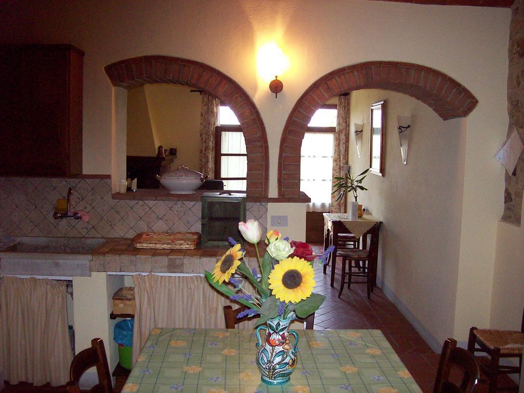 Casa Amedeo Διαμέρισμα Chianni Δωμάτιο φωτογραφία